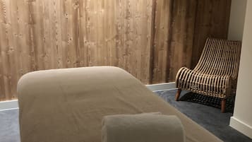 Sauna, hot tub, Swedish massages, sports massages, massages
