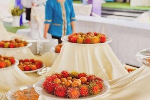 Alimentos y bebidas