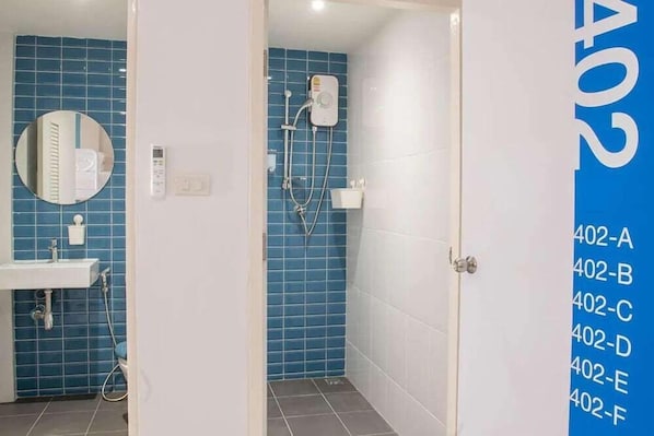Bathroom - Bed n Bev (Pattaya)