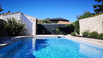 Piscine extérieure, piscine chauffée