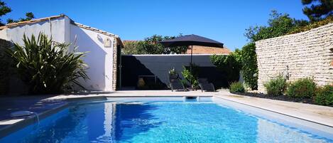 Piscine extérieure, piscine chauffée