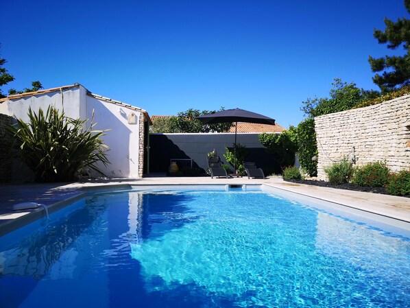 Piscine extérieure, piscine chauffée