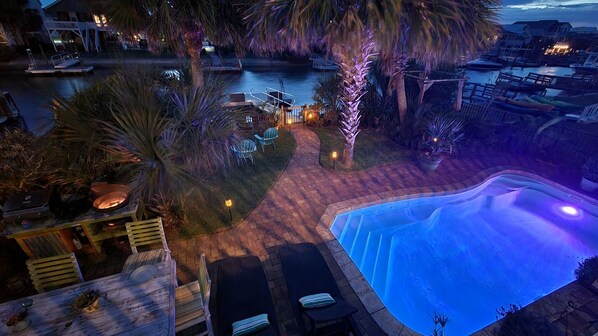 Outdoor pool, a heated pool