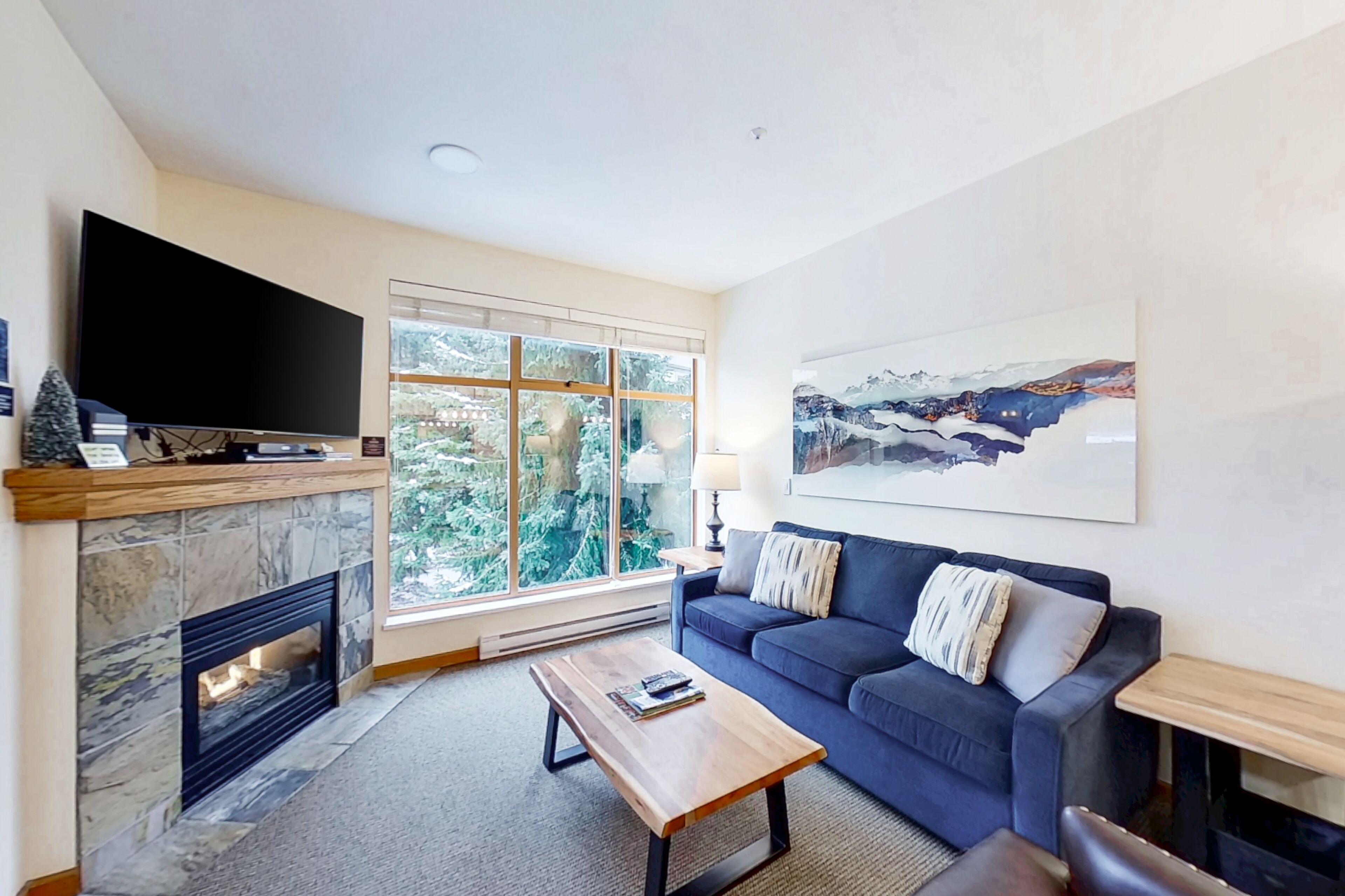 Condo, 2 Bedrooms, 2 Bathrooms (71) | Living area | 40-inch flat-screen TV with cable channels