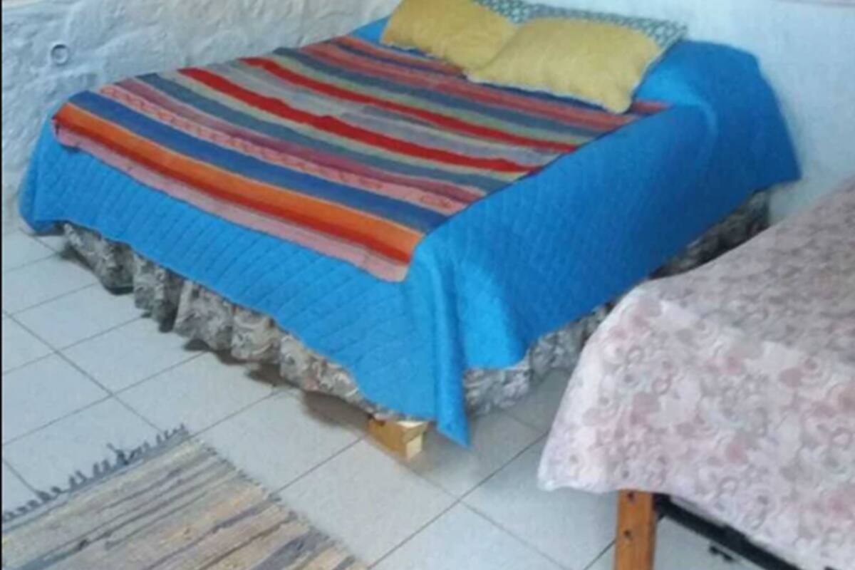 Espacio para trabajar con laptop, insonorización y wifi gratis 