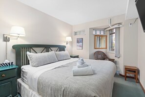 Stoney Creek Sunpath 24 | Living area