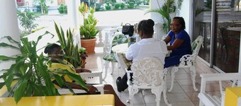 Global Villa Hotel Sea Front, family-friendly villa with air conditioning and hot water