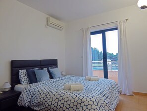 Comfort Apartment, Sea View | Iron/ironing board, free WiFi, bed sheets - Beach Apartments Tivat (Tivat)