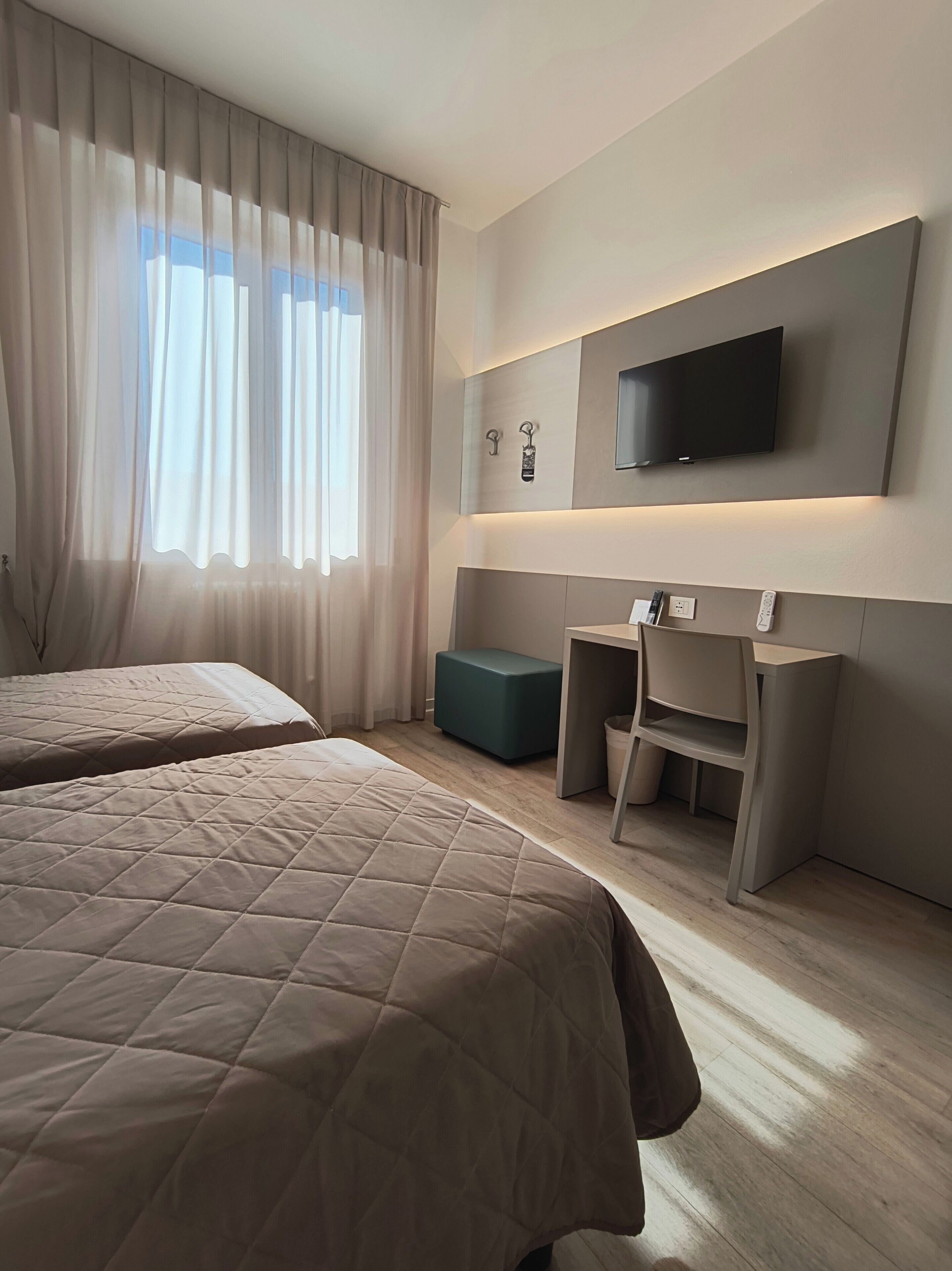 Twin Room | Bathroom