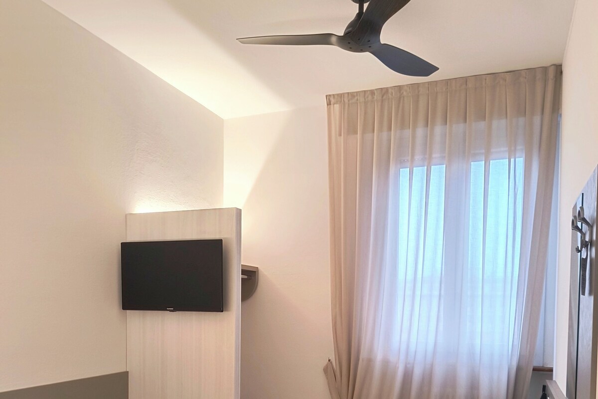 Habitación individual clásica | Escritorio, wifi gratis, ropa de cama