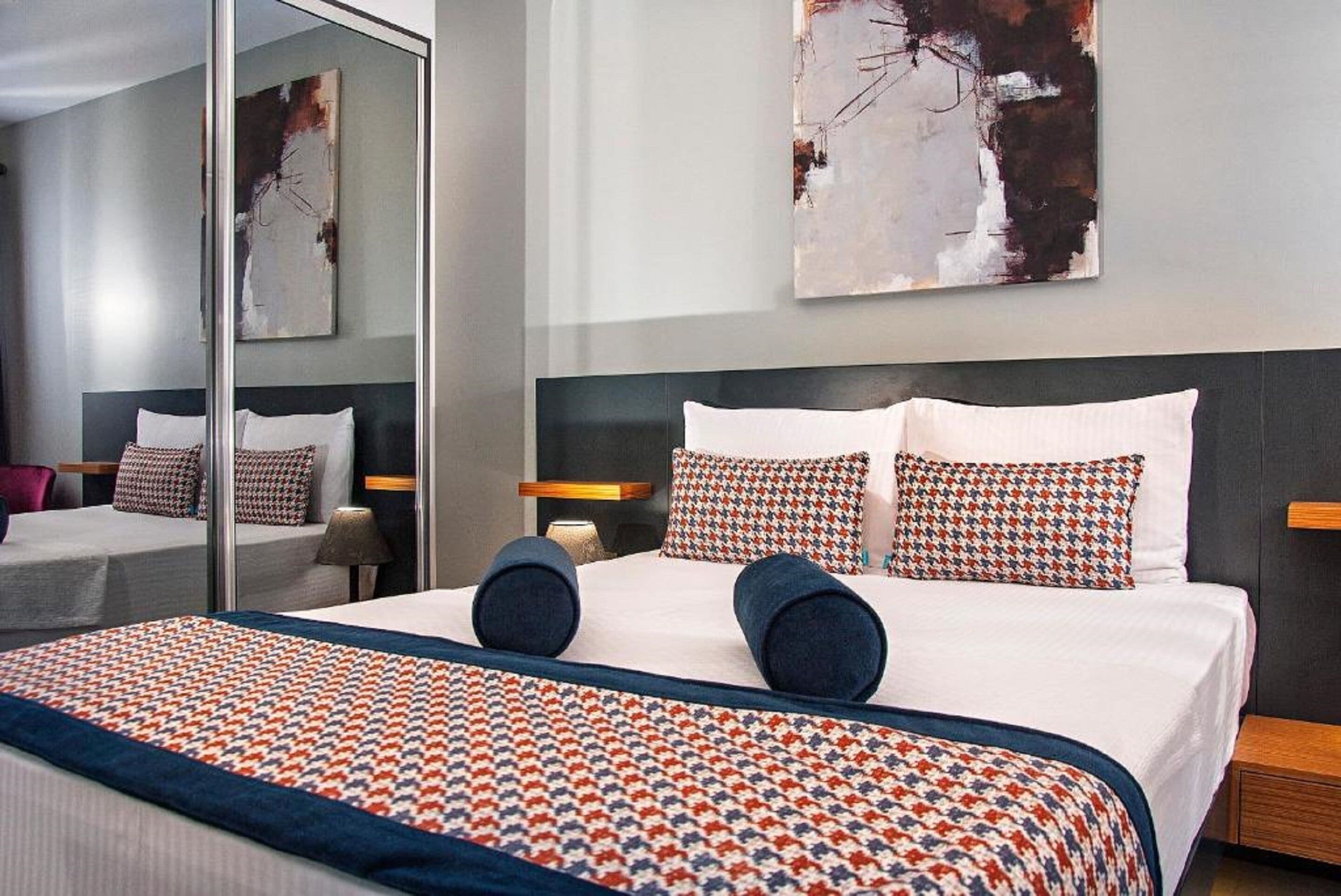 1 bedroom, desk, soundproofing, free wifi