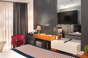 1 bedroom, desk, soundproofing, free WiFi