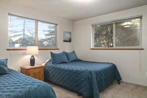 8 bedrooms, WiFi, bed sheets, wheelchair access