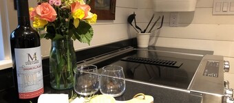 Marrowstone Cottage - Amazing Scow Bay View