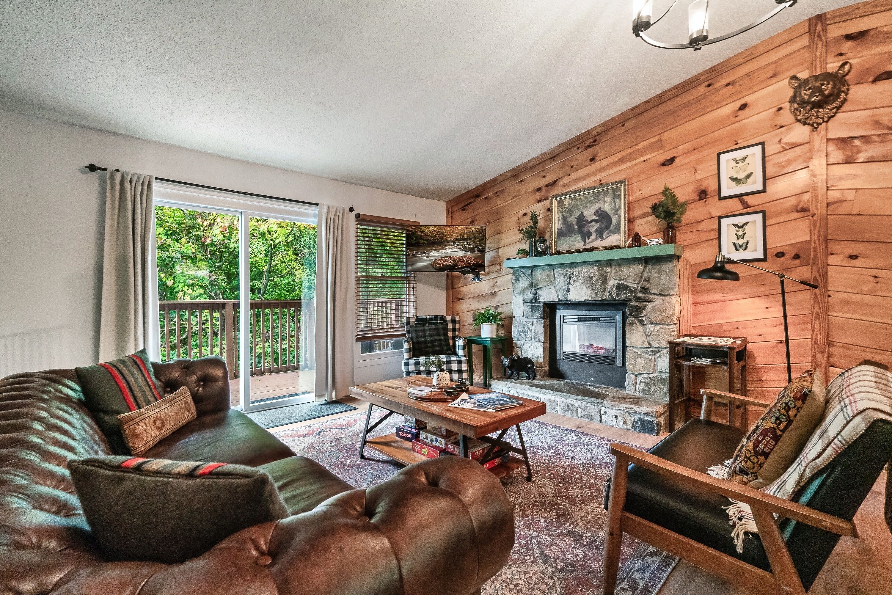 Smart TV, chimenea y futbolito 