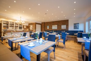 Daily buffet breakfast (EUR 15.00 per person)