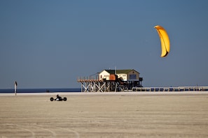 Beach nearby, beach bar