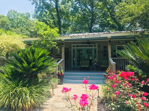 Water front bungalow for rest, relaxation and rejuvenation!