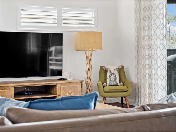 TV, offices