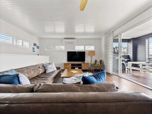 TV, offices