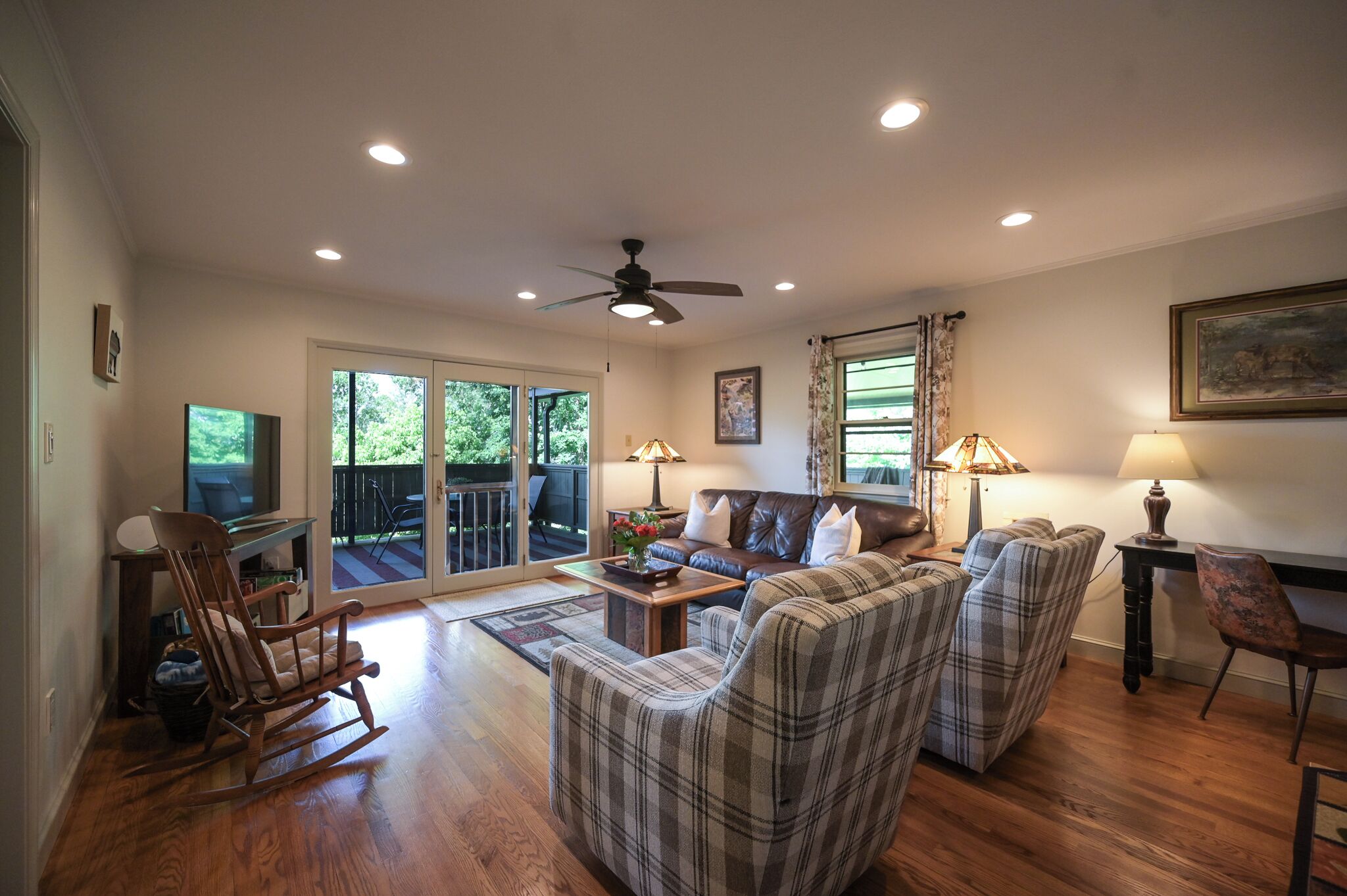 TV connectée, lecteur de DVD, vidéothèque