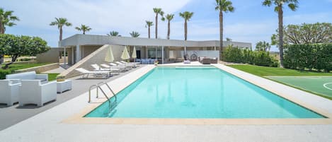Piscine extérieure
