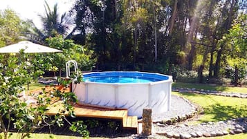Kolam renang outdoor
