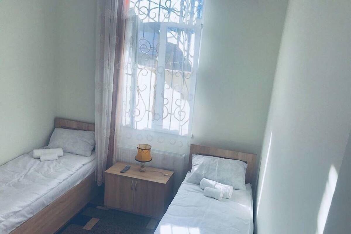 Wifi gratis y ropa de cama