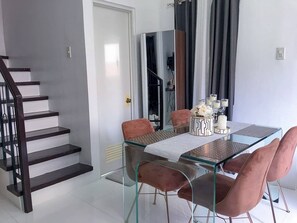 Dining - WOW! Luxury Home Rental Uptown Cagayan De Oro City Philippines (Cagayan De Oro City)