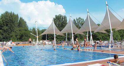 Lovely apartment in villa for 5 people with pool, A/C, WIFI and terrace