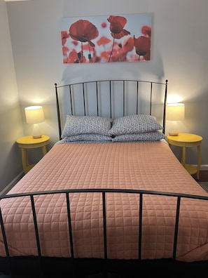3 bedrooms, desk, iron/ironing board, travel crib