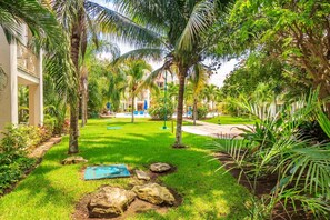 المنطقة المحيطة بالمنشأة