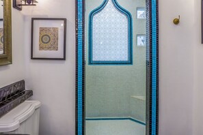 Bathroom - Royal Palms 3 1 Bedroom Condo by RedAwning (Playa del Carmen)