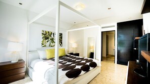 Room - Elements Garden House 5 2 Bedroom Condo by RedAwning (Playa del Carmen)