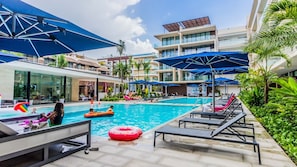 Condo, 3 habitaciones | Alberca
