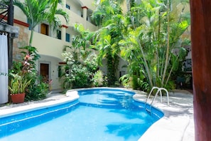 Appart'hĂŽtel, 3 chambres | Piscine