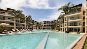 Unclassified image, 3 of 76, button - Elements Penthouse 23 3 Bedroom Condo by RedAwning (Playa del Carmen)