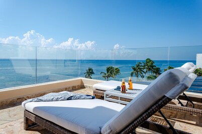 Elements Penthouse 23 3 Bedroom Condo by RedAwning