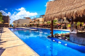 Pool - Aldea Thai 306 2 Bedroom Condo by RedAwning (Playa del Carmen)