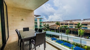Appart'hôtel, 3 chambres | Balcon