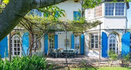 Beautiful apartment in villa for 5 people with pool, WIFI, TV, patio and pets allowed