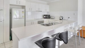 Unclassified image, 3 of 40, button - Airtrip Apartment on Russell St (South Brisbane)