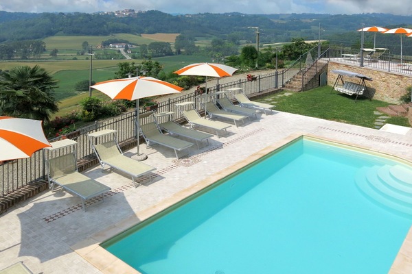 Schwimmbad, Gartenmöbel, \"Stadt, Möbel, Verbundwerkstoff, Regenschirm, Resort, Stuhl, Schatten, Freizeit