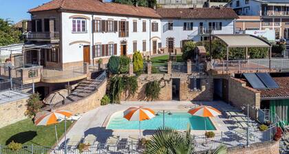 Cosy apartment for 4 guests with A/C, pool, WIFI, TV, patio and pets allowed