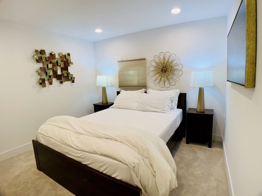 Apartamento ejecutivo | 2 dormitorios y tabla de planchar con plancha