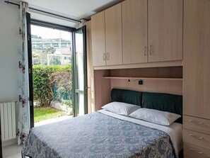 3 bedrooms, travel crib, free WiFi