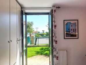 Interior - Lovely apartment for 6 people with pool, WIFI, TV, terrace and pets allowed (Piani-ciapin)