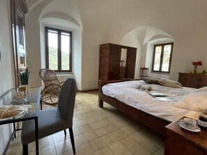 2 bedrooms, free WiFi - Nice apartment for 5 guests with WIFI, pool, patio, pets allowed and panoramic view (Dolcedo)