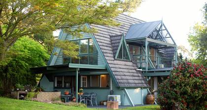 Spend a weekend or even a week in the Yarra Valley. Wine, food, gardens + more.