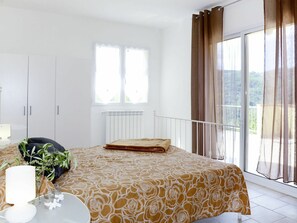 2 Schlafzimmer, Reisekinderbett, kostenloses WLAN